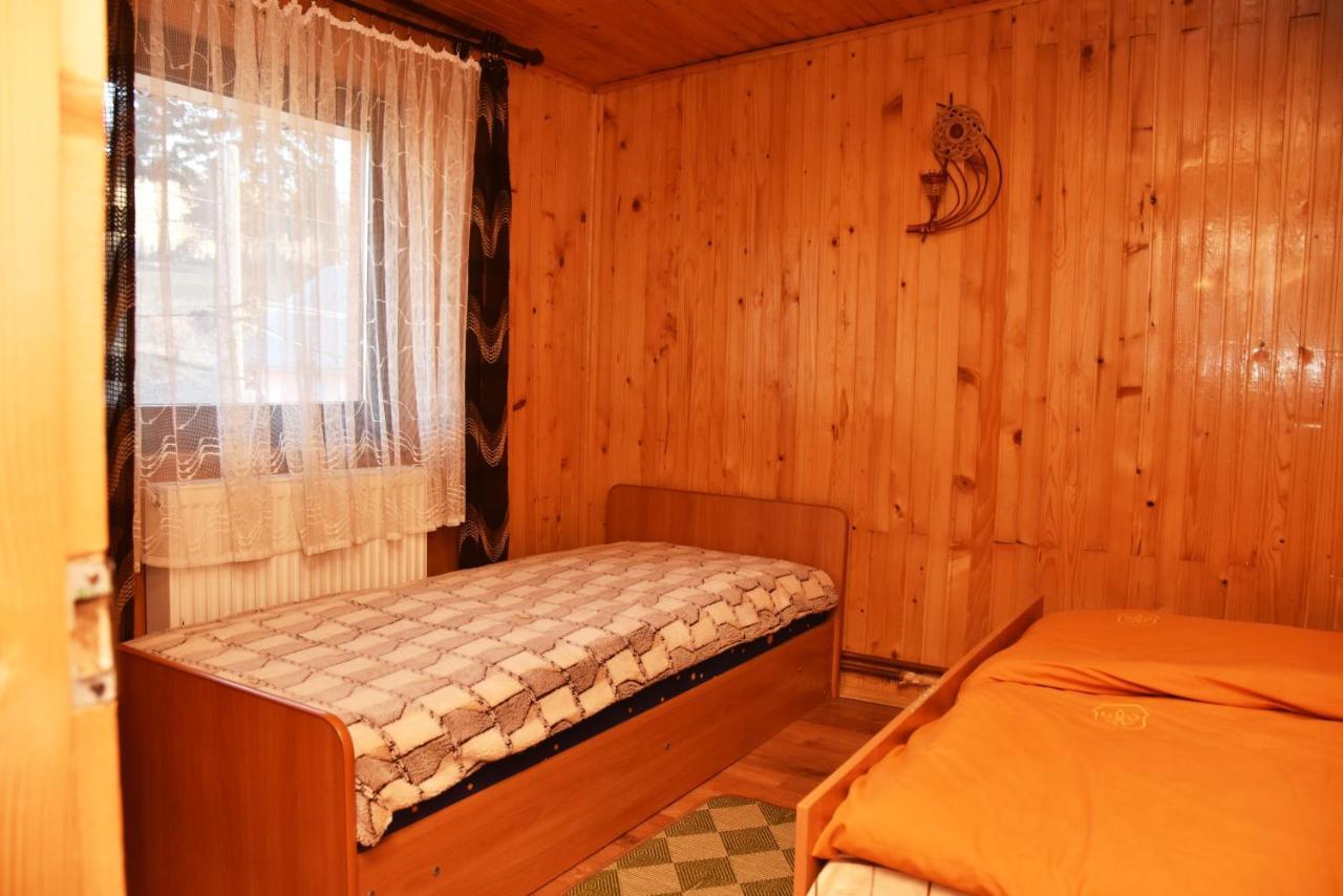 Guest House Mandrivnyi Rooms&Apartments Jasiňa Exteriér fotografie